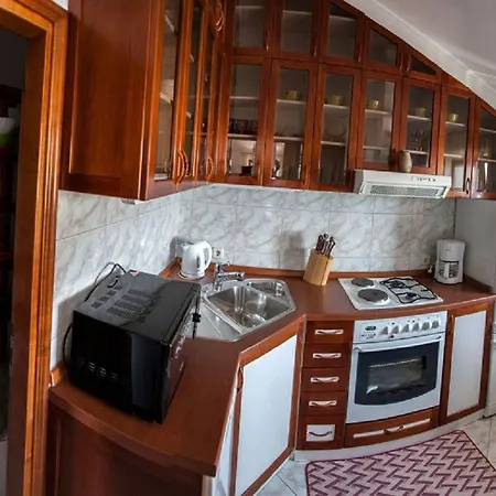 Charmantes Nur 80 Meter Zum Mit Romantischen Balkon