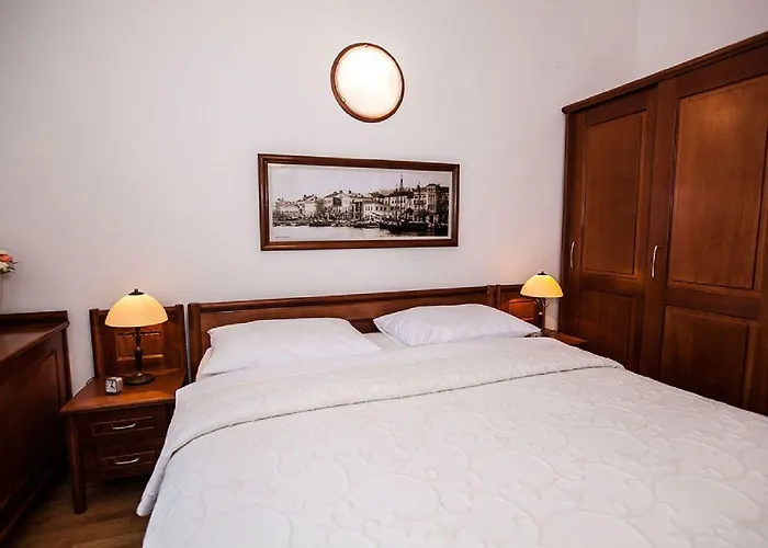 Charmantes Nur 80 Meter Zum Mit Romantischen Balkon * Crikvenica