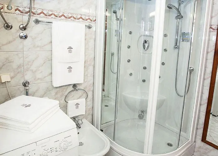 Charmantes Nur 80 Meter Zum Mit Romantischen Balkon Apartamento Crikvenica